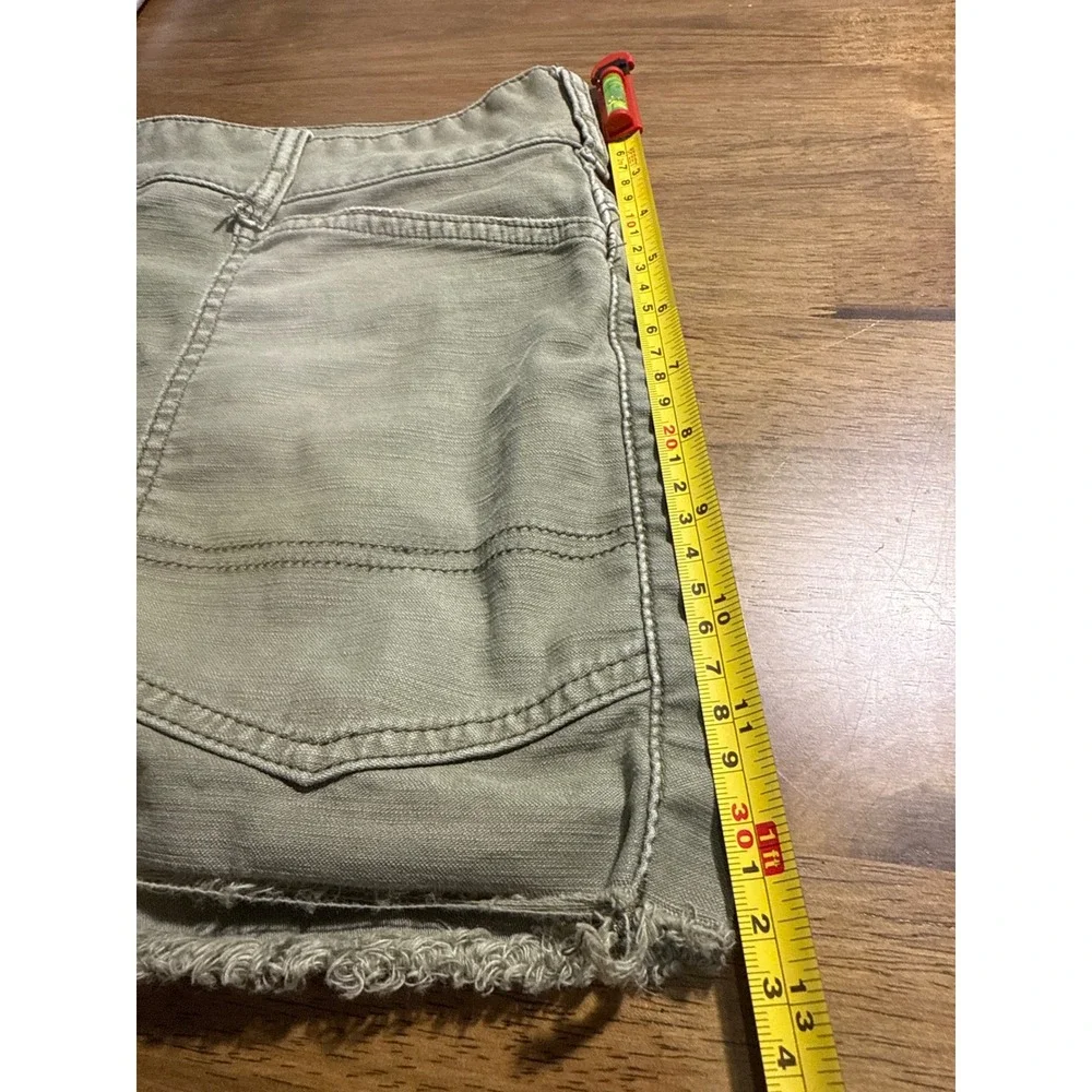PILCRO Anthropologie Olive Green The Wanderer Utility Shorts Size 31 - Picture 7 of 7